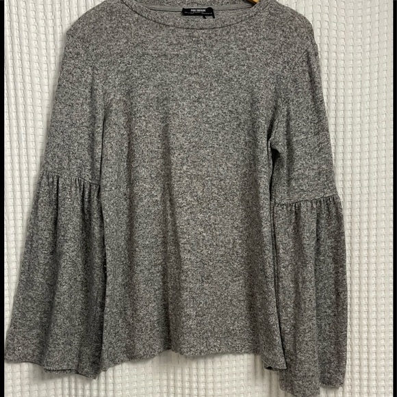 Zara Trafaluc | Bell Sleeve | Size Medium - Picture 1 of 5
